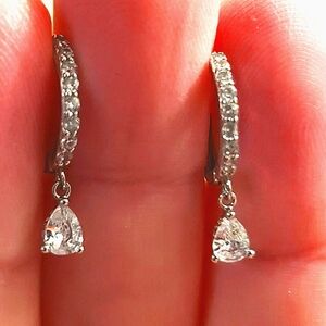 925 STERLING SILVER DAINTY CRYSTAL DIAMOND ZIRCON CZ DANGLE HUGGIE HOOPS☆NEW